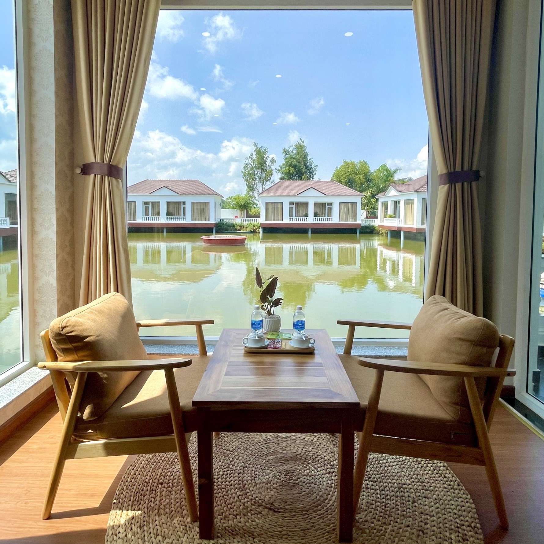 Room Rong Rong Vang Resort